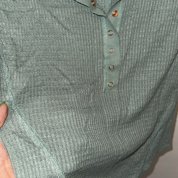 Free People One Of The Girls Baby Tee Button Up Top Size M - Picture 4 of 4